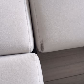 Hasarlı Ve Kirli Koltuk Teslimatı Sonrası İletişim Sorunu Yaşadım