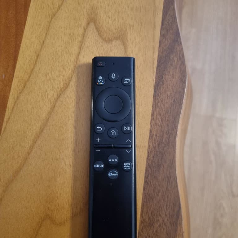 Samsung TV Kumandası İki Kez Bozuldu, Ücret Talep Ediliyor