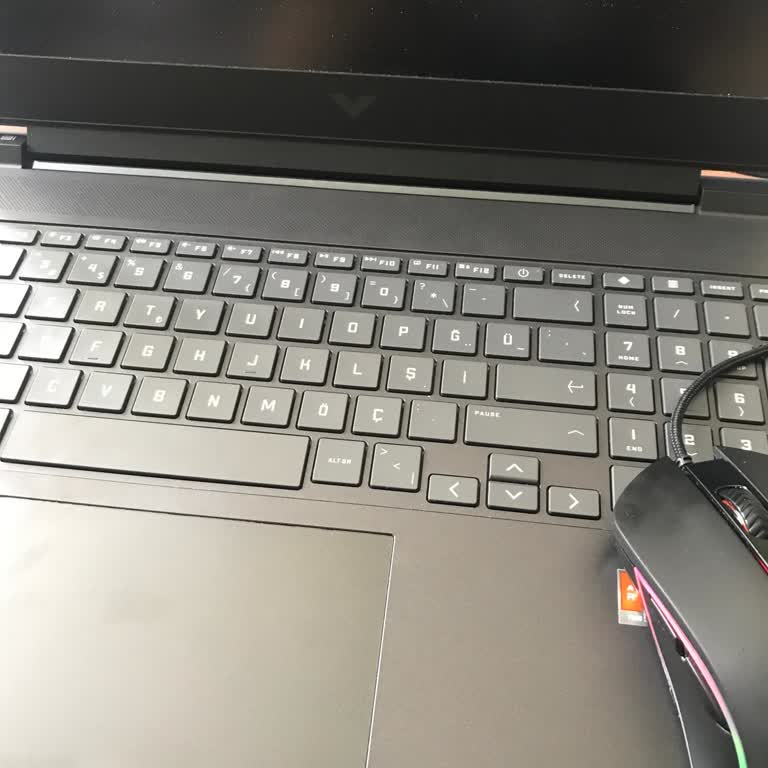 HP Victus 16 Bilgisayarımda Aniden Ekran Ve Güç Sorunu Yaşadım