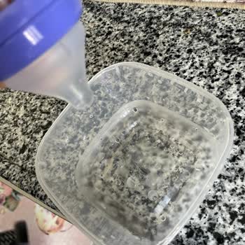 Lansinoh Biberonun Tazyikli Akıtması Ve Meme Reddi Sorunu