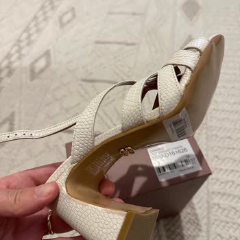 Kusurlu Ürün Satışı Ve Mağduriyet: Derimod'dan Aldığım Ayakkabı Ve Kemer Defolu Çıktı