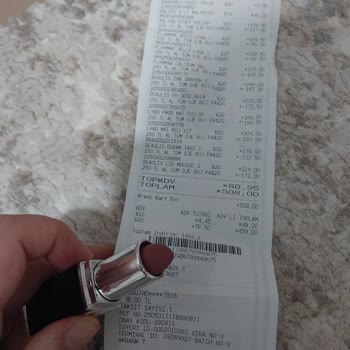 İndirimli Aldığım Ruj Kırık Ve Beklentimi Karşılamadı