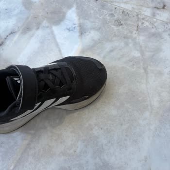 Adidas Ayakkabının Kısa Sürede Yıpranması Ve Değişim Talebinin Reddedilmesi