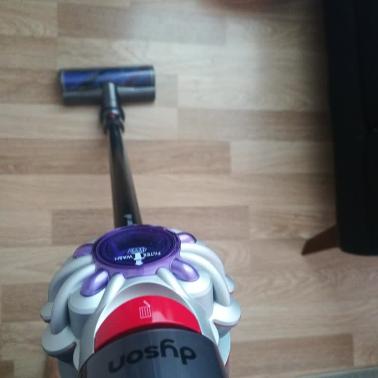 Dyson V8 Süpürge 5 Dakika Sonra Kapanıyor, Mağduriyet Yaşıyorum