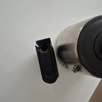 Çay Makinesi Sapı Kırıldı, Güvenlik Riski Oluştu