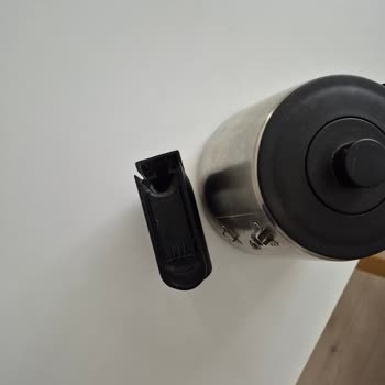 Çay Makinesi Sapı Kırıldı, Güvenlik Riski Oluştu