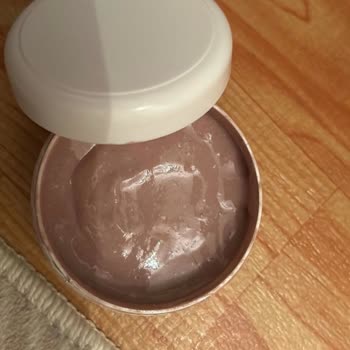 Eczane Ürünü Yüzümde Ve Vücudumda Kalıcı Hasara Yol Açtı