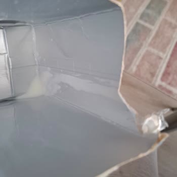 Yeni Açılan Süt Paketinde Pütürlü Parçalarla Karşılaştım