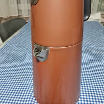 Çaycı Temizliği Sonrası Boya Zarar Gördü Mağduriyetim Giderilmiyor