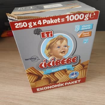 Cici Bebe Bisküvisinde Hamam Böceği Şoku: Çocuğum Son Anda Fark Etti