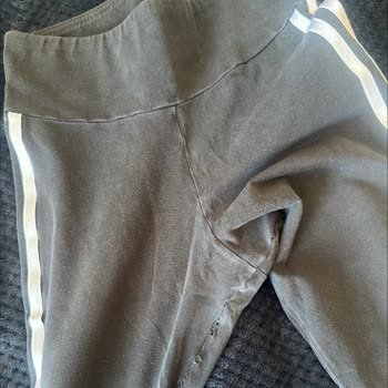 Adidas Sipariş Edilen Taytın Renk Ve Kalite Sorunu