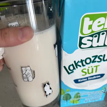 Tarihi Geçmemiş Laktozsuz Sütün Pembe Çıkması Endişe Yarattı