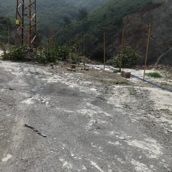 Çevre Ve Şehircilik Bakanlığı Yanmış Lastikler Mezarlık Ve Dereye Atıldı, Çevre Kirliliği Oluştu