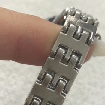 Çelik Saatin Hızla Kararması Ve Satıcıdan Yetersiz Destek