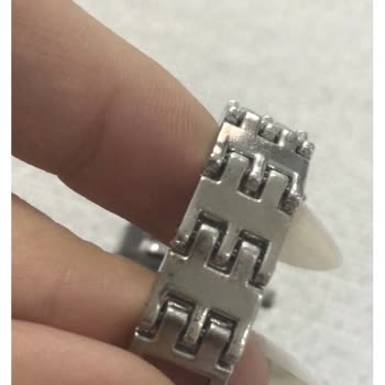 Çelik Saatin Hızla Kararması Ve Satıcıdan Yetersiz Destek