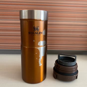 Stanley Termosun Renk Atması Ve Kapağının Kilitlenmesi Sonucu Kullanılamaz Hale Gelmesi