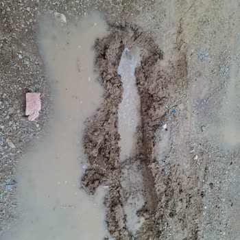 Sincan Yenihisar Mahallesi Dişbudak Sokak'ta Yıllardır Çözülmeyen Yol Sorunu