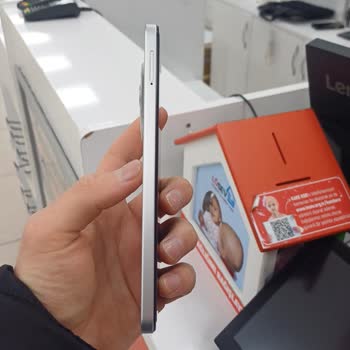 Yeni Alınan Tecno Spark 30'da Sürekli Ekran Donması Ve Çözülmeyen Sorun