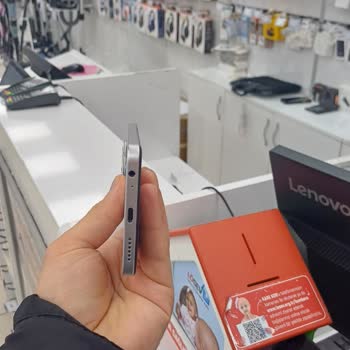 Yeni Alınan Tecno Spark 30'da Sürekli Ekran Donması Ve Çözülmeyen Sorun