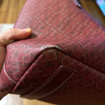 Tommy Hilfiger Çantada Renk Değişikliği Ve Olumsuz İnceleme Sonucu Hayal Kırıklığı