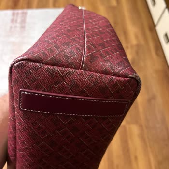 Tommy Hilfiger Çantada Renk Değişikliği Ve Olumsuz İnceleme Sonucu Hayal Kırıklığı