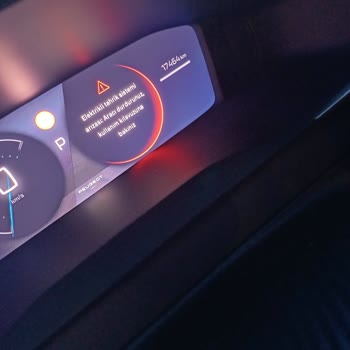 Peugeot E-2008 Arızasında Uzayan Servis Süreci Ve Mağduriyet