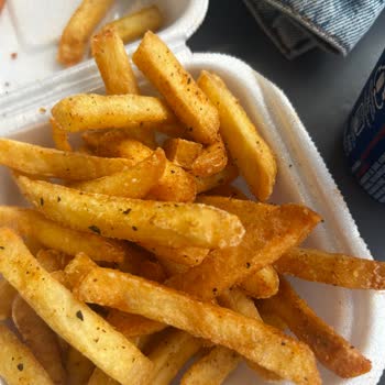 Aldığım Menüde Bayat Ürünler Ve Kötü Hizmet Deneyimi