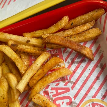 Aldığım Menüde Bayat Ürünler Ve Kötü Hizmet Deneyimi