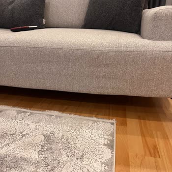 Kusurlu Koltuk Takımı Ve Yetersiz Servis Hizmeti