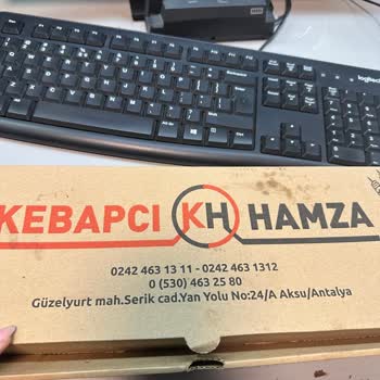 Kebapçı Hamza Sipariş Verdiğim Lahmacun Kutusundan Ölü Sinek Çıktı