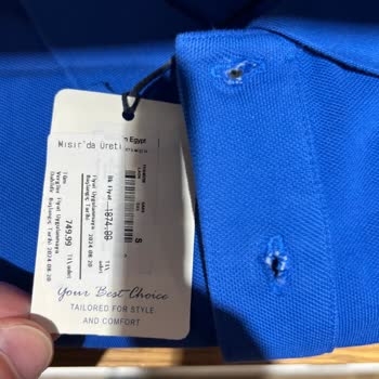 Erkek Renkli Lakos Tişörtlerde Düğme Kalitesizliği Ve Ürün İncelemesi Talebi