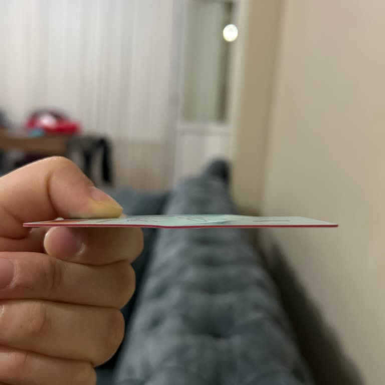 Papara Kartım Ezilmiş Ve Yamuk Geldi, Mağduriyetimin Giderilmesini İstiyorum