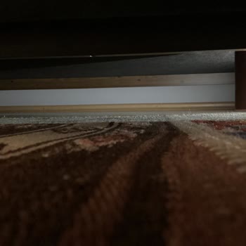 Enza Home Aldığım Üçlü Koltuğun Orta Ayakları Yere Değmiyor