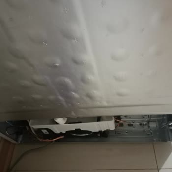 Yeni Alınan Buzdolabının Arka Kapağı Eksik Teslim Edildi