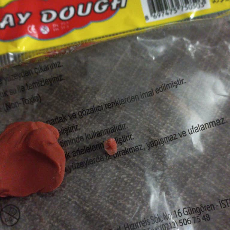 Lüks Özen Oyun Hamurunun İçinden Cam Parçası Çıktı