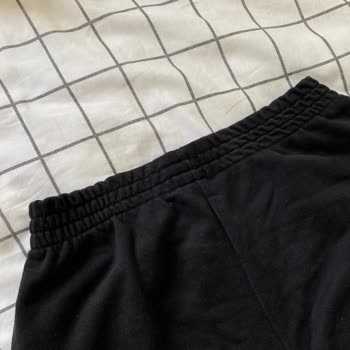 Eşofman Kısa Sürede Soldu Ve Bollaştı