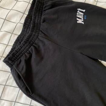 Eşofman Kısa Sürede Soldu Ve Bollaştı