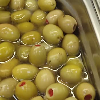 Marketten Alınan Zeytinlerde Böcek ve Sinek Kalıntısı İddiası