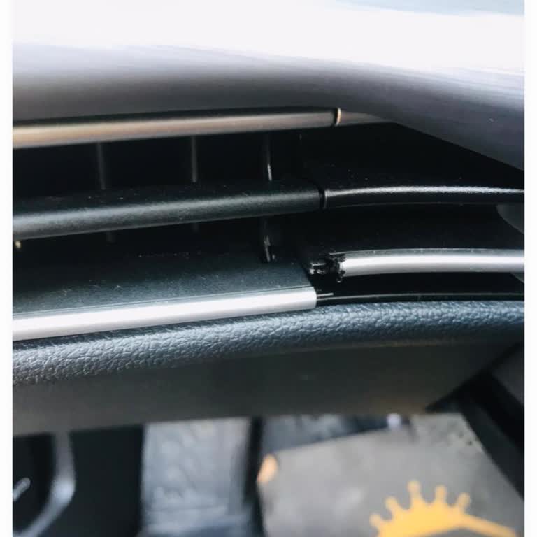 Volkswagen Golf 8 Kalorifer Izgaralarında Sıcak Hava Nedeniyle Kırılma Sorunu