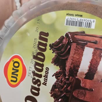 Doğum Günü Pastamda Küf Şoku: UNO Pasta Tabanı Hayal Kırıklığı