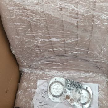 Yanlış Renk Sandalyeler Mağduriyet Yarattı