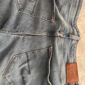 Colin's Pantolonun Kısa Sürede Dikişlerinin Sökülmesi Hayal Kırıklığı Yarattı