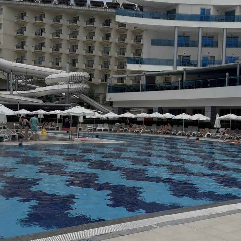 Havuz Isıtma Sorunu Ve Organizasyon Eksikliği Nedeniyle Hayal Kırıklığı