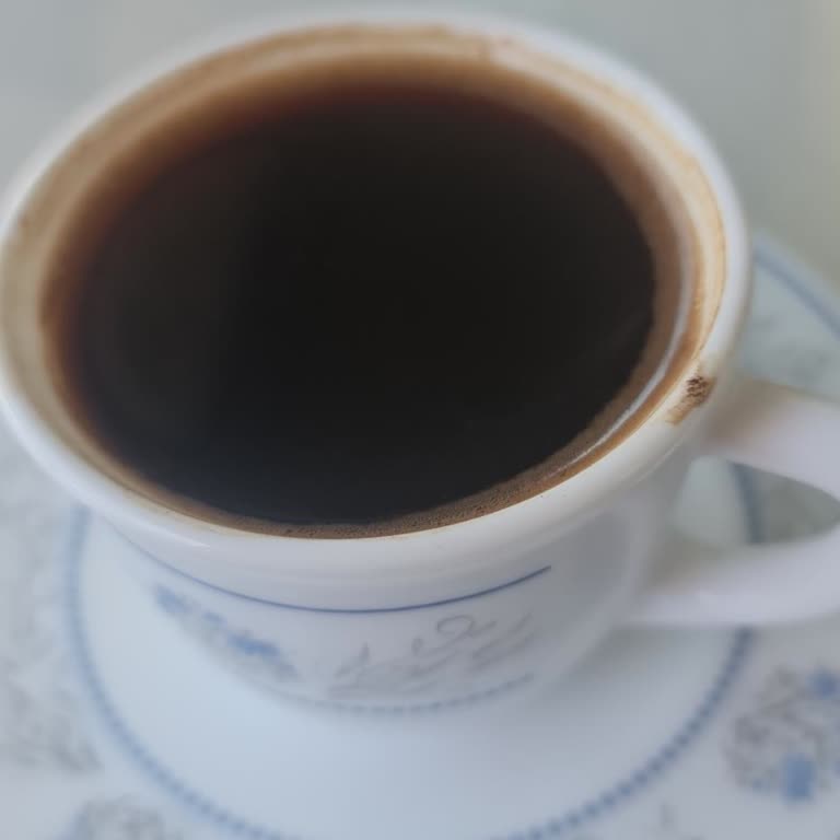 Kahve Makinesi Köpüksüz Ve Kullanışsız Çıktı Param Boşa Gitti