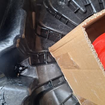 Renault Megane 4 Bagajında Kronik Su Sızıntısı Sorunu