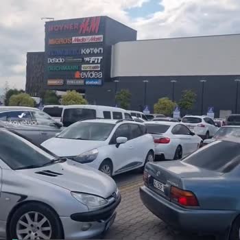 41 Burda AVM Açık Otopark Trafik Sorunu