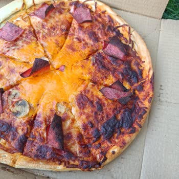 Yanık Pizza Ve Hijyen Sorunu: City Center Migros Şubesinde Hayal Kırıklığı