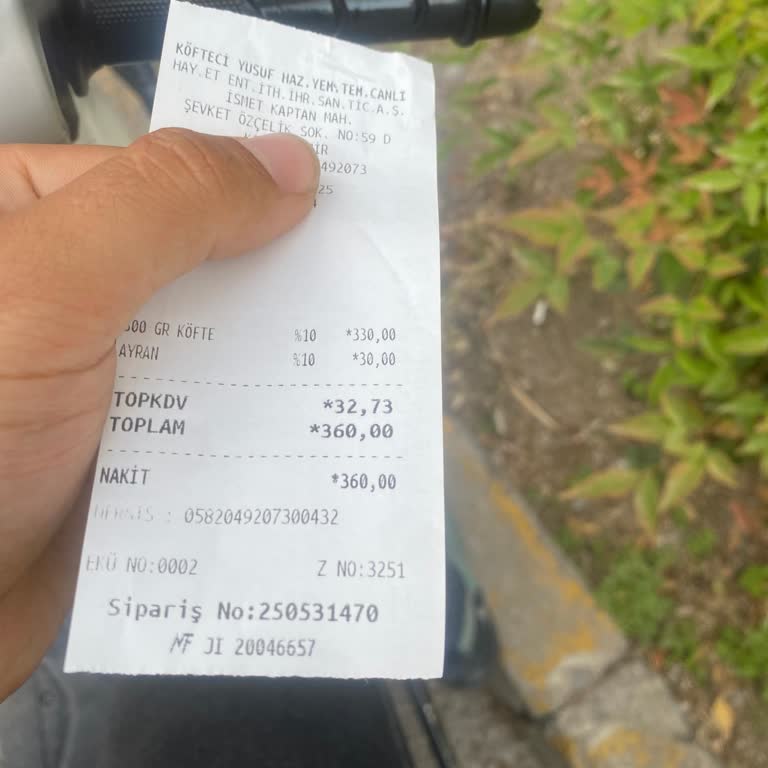 Elektrik Kesintisi Sonrası Şube Müdürünün Hakaret Ve Küçük Düşürücü Davranışları