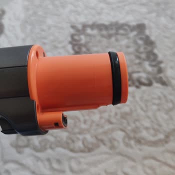 Yeni Alınan Dik Süpürgede Şarj Yuvası Ve Boru Kırığı Mağduriyeti