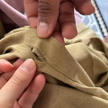 Aldığım Takımın Sökük Ve Yırtık Gelmesi Üzerine Satıcı İlgisizliği